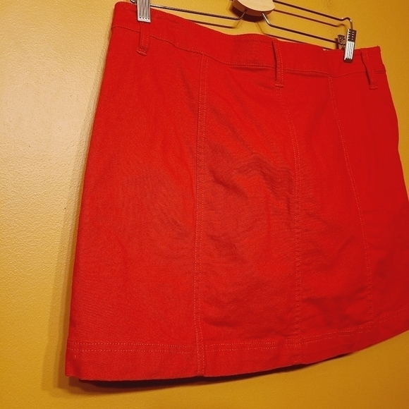 J. Crew Mercantile | Red Twill Button-Down Skirt (Size 10) - Picture 10 of 11
